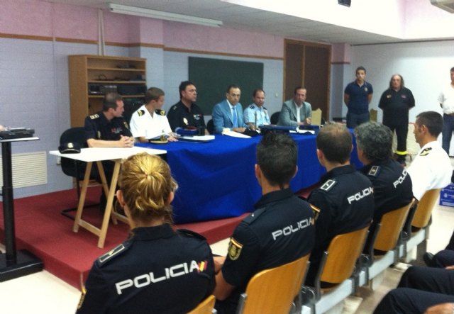 Policías de élite reciben formación del Grupo de Rescate Subacuático de la Región de Murcia - 1, Foto 1