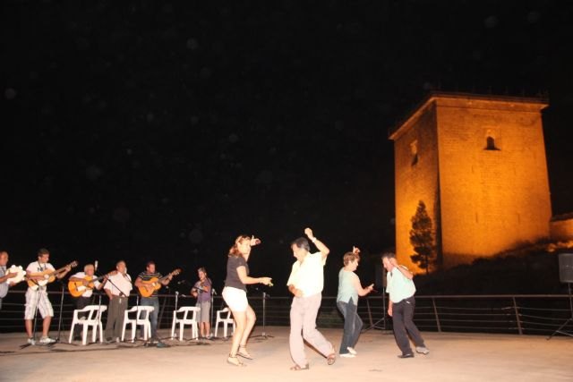 El Concejal de Turismo de Lorca recibe una donación solidaria de la cooperativa Lorca en pie, Foto 1