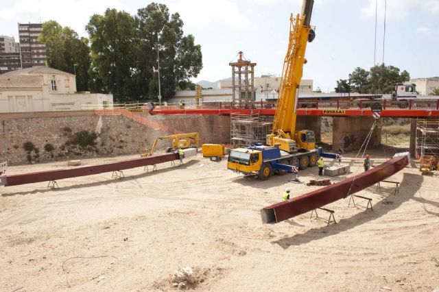 Comienzan los trabajos de colocación del arco del puente del Barrio de la Concepción - 1, Foto 1