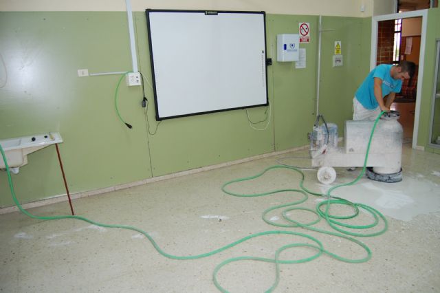 Los colegios torreños aprovechan el verano para mejorar su aspecto - 1, Foto 1