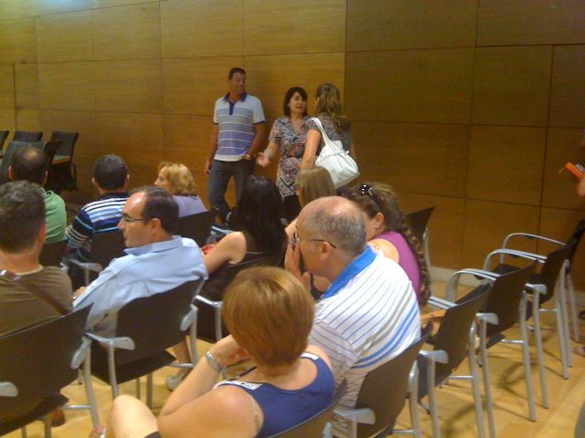 La alcaldesa se reúne con los comerciantes para recoger sus necesidades - 2, Foto 2