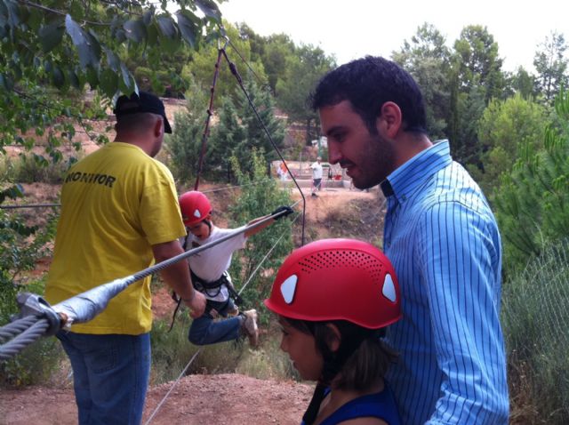 El concejal de Juventud visita en Sierra Espuña a los 23 jóvenes lorquinos que participan en el campamento Caruana - 2, Foto 2