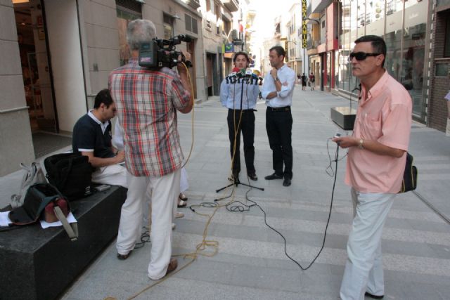 Unas pilonas retráctiles permitirán el acceso a los garajes de las nuevas calles peatonales de Yecla - 2, Foto 2