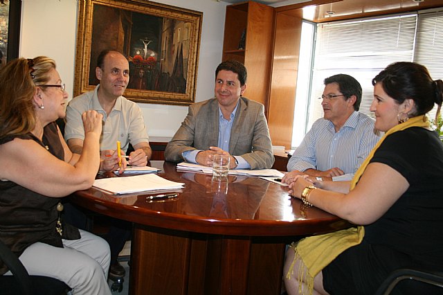 La Comunidad crea un grupo de trabajo para acelerar la tramitación de las ayudas a las viviendas afectadas por el terremoto de Lorca - 1, Foto 1