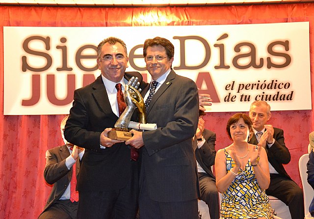 Campos resalta la entereza y capacidad de resurgir de los ciudadanos de Lorca tras los terremotos - 2, Foto 2