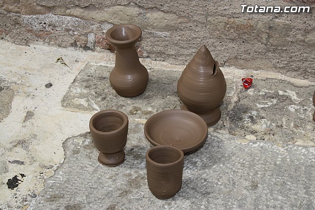 Los ms pequeños conocen de cerca el trabajo del alfarero gracias a las actividades que han integrado el programa de las 