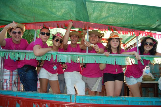 Las carrozas llevan la jarana a las fiestas de La Loma torreña - 2, Foto 2