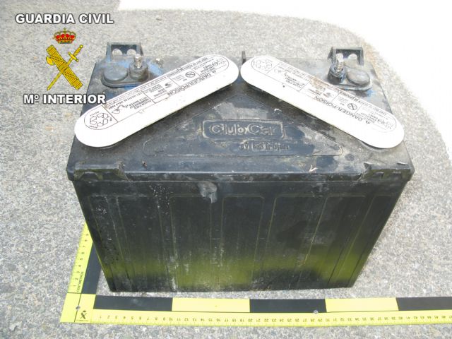 La Guardia Civil detiene al responsable del robo de 55 baterías de vehículos de campo de golf de La Roda - 1, Foto 1