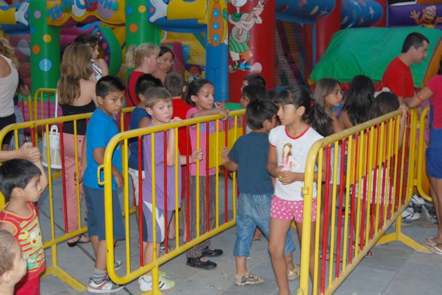 Los niños disfrutaron durante estas fiestas de Santiago de las actividades lúdicas e hinchables - 1, Foto 1