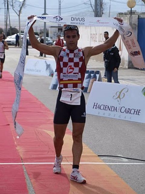 El Club Atletismo Mandarache estará en los Campeonatos del Mundo de Acuatlón, Duatlón y Triatlón - 1, Foto 1