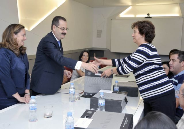 La Universidad de Murcia celebró la entrega de diplomas a los profesores colaboradores de Enfermería - 1, Foto 1