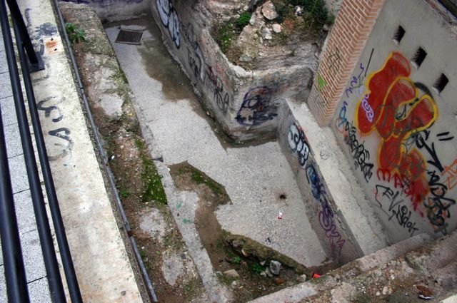 El Grupo Socialista exige la limpieza inmediata y puesta en valor de la muralla islámica de San Antolín - 1, Foto 1
