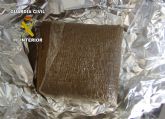 La Guardia Civil sorprende a dos personas realizando un intercambio de droga en Playa Honda