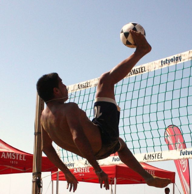 Dieciocho parejas compiten en la Fase Previa del XII Open de Futvoley - 1, Foto 1