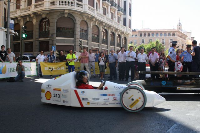 Los vehículos participantes en la Solar Race 2011 recorren 1.500 kilómetros con la energía equivalente un litro de gasolina - 3, Foto 3