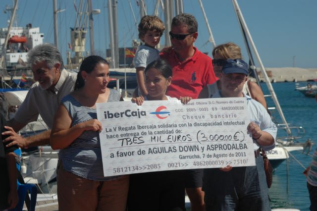 3000 euros donados a Aguilas Down y ASPRODALBA gracias a la V Regata IberCaja - 2, Foto 2