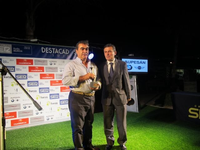 Jesús Navarro recoge el galardón Destacados 2010 que entrega la Cadena Ser - 2, Foto 2
