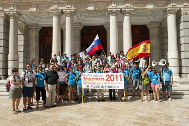 El Palacio Consistorial recibe a 170 jóvenes eslovenos de camino a la Jornada Mundial de la Juventud - 1, Foto 1