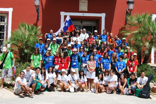 Casi sesenta eslovenos pasan unos días en Alhama de camino a la Jornada Mundia de la Juventud que presidirá el Santo Padre Benedicto XVI, Foto 1