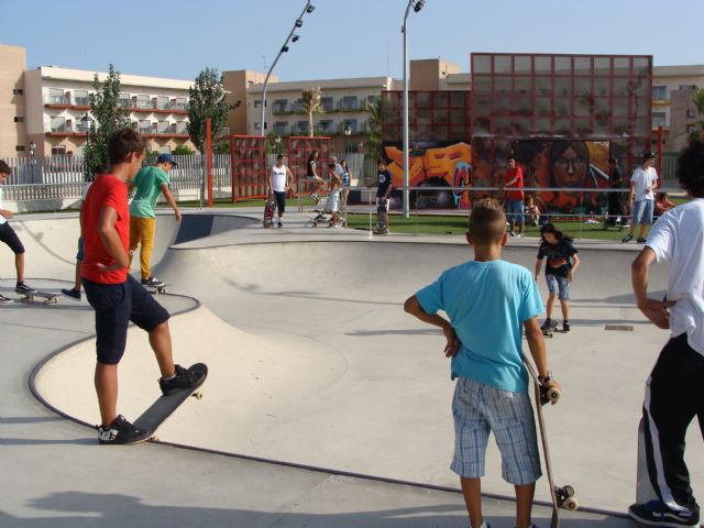 Cientos de personas participan en la fiesta de la Juventud en San Pedro del Pinatar - 2, Foto 2