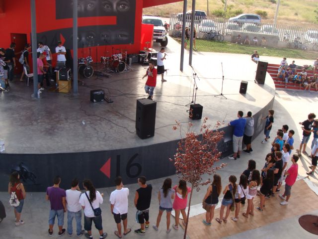 Cientos de personas participan en la fiesta de la Juventud en San Pedro del Pinatar - 3, Foto 3