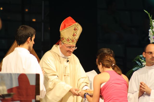 Mons. Lorca Planes: Os invito a que en estos días de preparación al evento con el Papa, descubráis la alegría y la belleza de la fe - 1, Foto 1