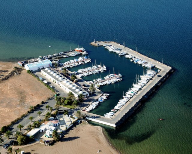 Puerto deportivo del Mar de Cristal, en el Mar Menor, Foto 1