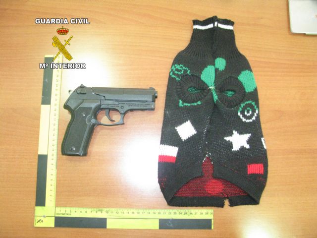 Detenidos los dos autores del robo con una pistola simulada en San Pedro del Pinatar - 2, Foto 2