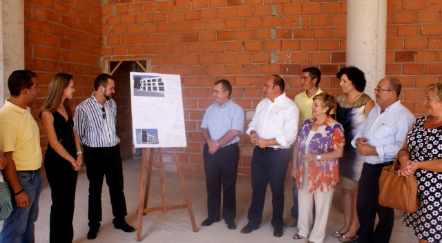 El Consejero de Presidencia, Manuel Campos y el Alcalde de Puerto Lumbreras, Pedro Antonio Sánchez visitan las obras del nuevo Ayuntamiento de la localidad - 2, Foto 2