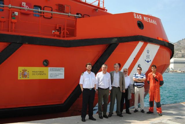 El delegado del Gobierno visita el nuevo remolcador de Salvamento Marítimo Sar Mesana, atracado en el Puerto de Cartagena - 3, Foto 3