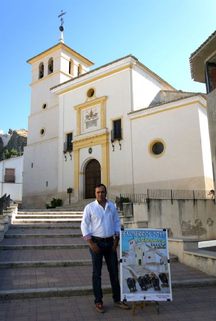 Juan Corbalán pinta el cartel de los Encierros de Calasparra 2011 - 1, Foto 1