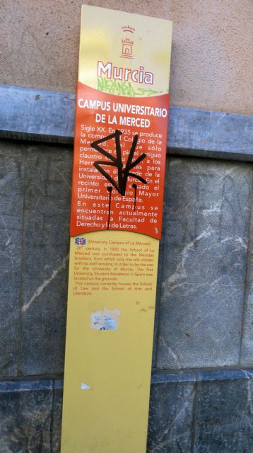 El Grupo Socialista pide una limpieza a fondo de la señalización turística - 1, Foto 1