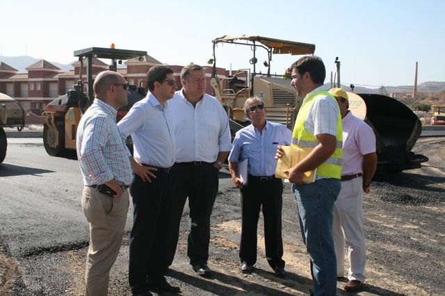 Sevilla indica que las obras de acceso al polígono industrial de Lo Bolarín estarán finalizadas en octubre - 1, Foto 1