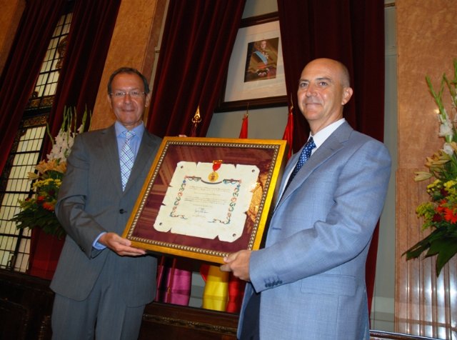 El Hospital General Universitario Reina Sofía recibe la Medalla de Oro de la Ciudad de Murcia - 2, Foto 2