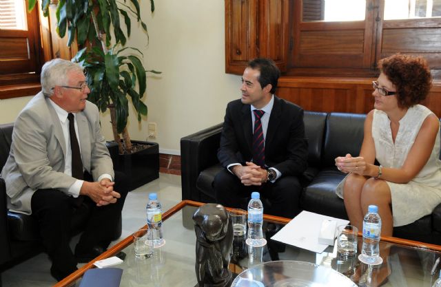 El rector de la Universidad de Murcia y el alcalde de Lorquí estudian reforzar la colaboración entre ambas instituciones - 1, Foto 1