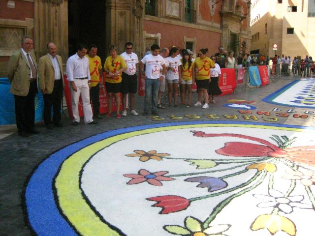 Las alfombras multicolores de Archena se presentan en las fiestas de Murcia - 1, Foto 1