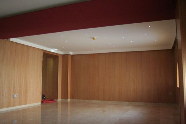 El Teatro Romea entra en su fase final con las pruebas de las instalaciones eléctricas y la contratación de todo el equipamiento escénico - 3, Foto 3