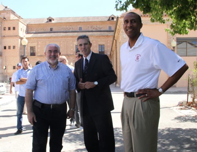 La UCAM acoge al equipo de baloncesto masculino de la Universidad de Stanford - 1, Foto 1
