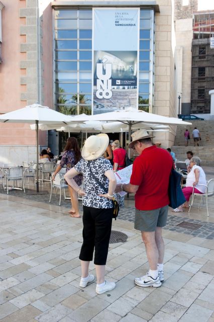 El magistral crucero Celebrity Eclipse atraca en el puerto - 4, Foto 4