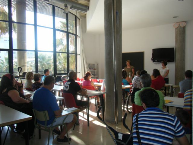 La UP sortea entre más de 200 solictudes las plazas disponibles en los cursos de acceso a la universidad - 1, Foto 1