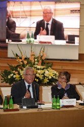 Valcrcel, partidario de controlar el dficit 'pero no a costa de la cohesin entre regiones'