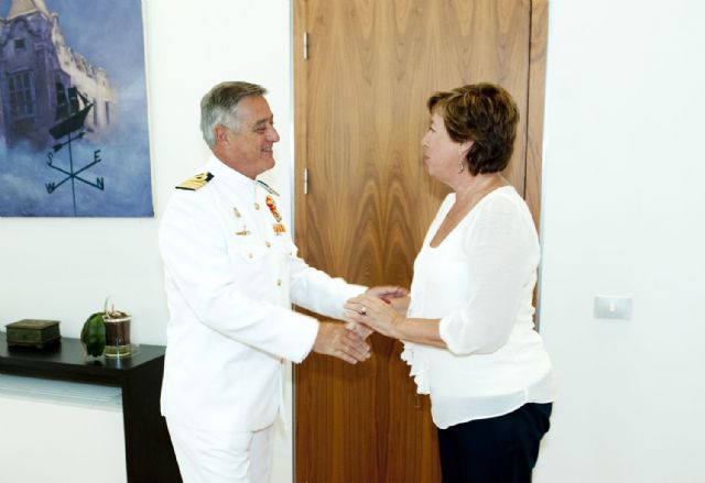 El Jefe de la Flotilla de Submarinos se despide de la alcaldesa - 1, Foto 1