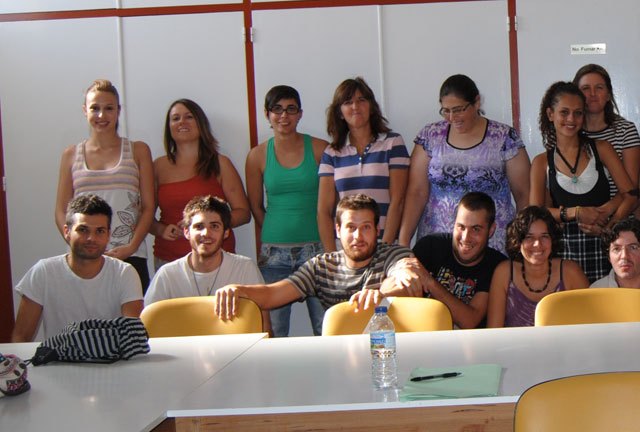 About a thirty young people participate in the workshop on "Techniques of environmental education in natural areas", Foto 2