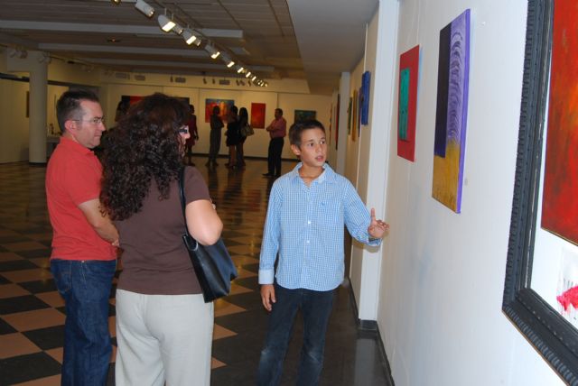 City officials attending the inauguration of the exhibition "Abstraction" and Rastrollo Berenguer, a boy of 11 years, Foto 2