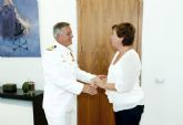 El Jefe de la Flotilla de Submarinos se despide de la alcaldesa