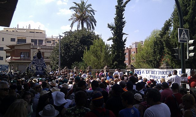 En la Romería de hoy, la Plataforma en defensa del paisaje de la Fuensanta ha instalado un punto informativo - 1, Foto 1