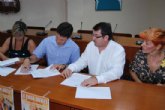 El Ayuntamiento de Alhama firma el convenio anual con la Asociacin de Comercio