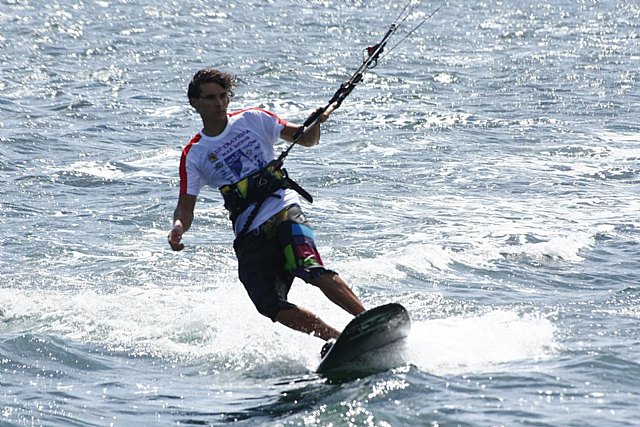 Las cometas volverán a llenar el Mar Menor con la IV Travesía Kitesurf  que se celebra en San Javier durante el fin de semana - 1, Foto 1