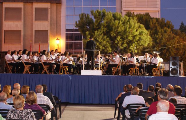 La alcaldesa evoca el “espritu ilusionante” de la constitucin del Ayuntamiento 175 años despus - 5