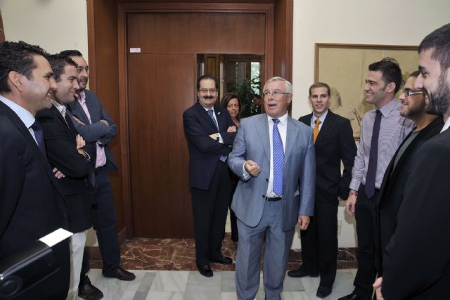 La Universidad de Murcia trabajará con las junior empresas en el fomento del empleo - 1, Foto 1